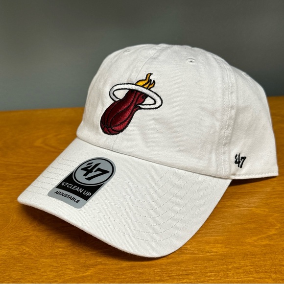 NBA Miami Heat '47 Brand Clean Up Relaxed Playoffs Cap Hat Adjustable White NWT - Picture 2 of 7